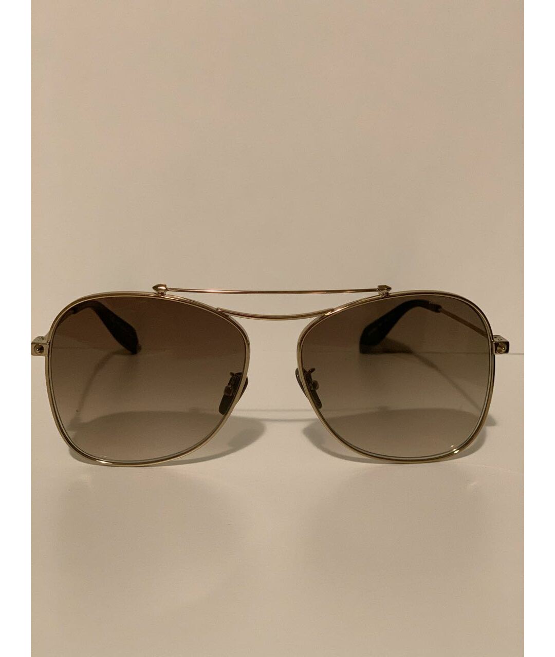 ALEXANDER MCQUEEN Золотые металлические солнцезащитные очки, фото 4