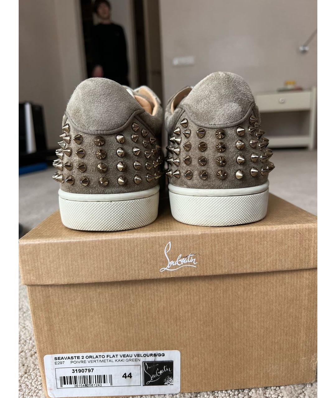 CHRISTIAN LOUBOUTIN Бежевые замшевые низкие кроссовки / кеды, фото 4