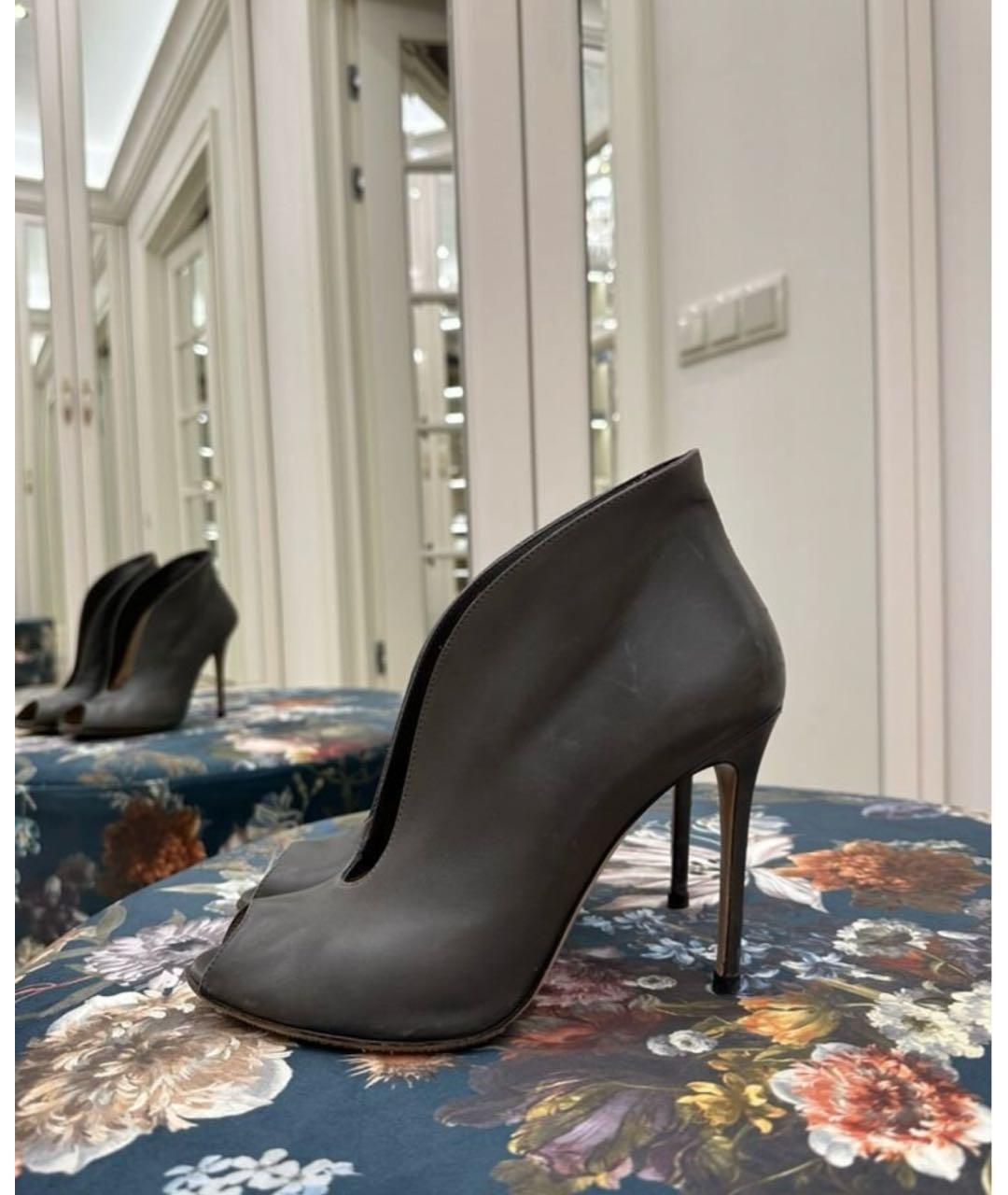 GIANVITO ROSSI Антрацитовые кожаные ботильоны, фото 6