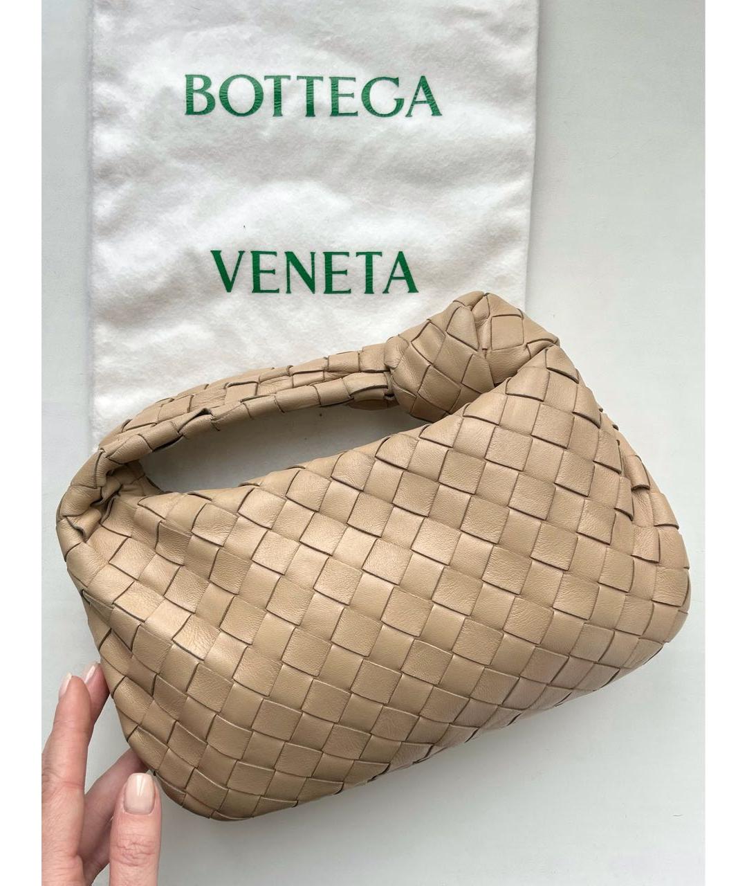 BOTTEGA VENETA Бежевая кожаная сумка с короткими ручками, фото 4