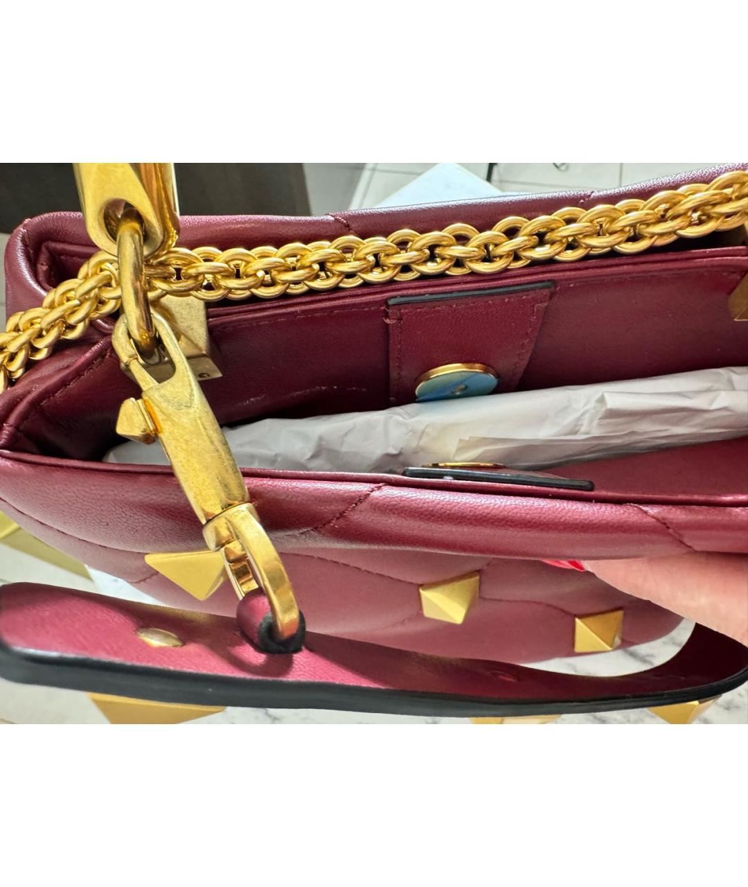 VALENTINO Бордовая кожаная сумка с короткими ручками, фото 3