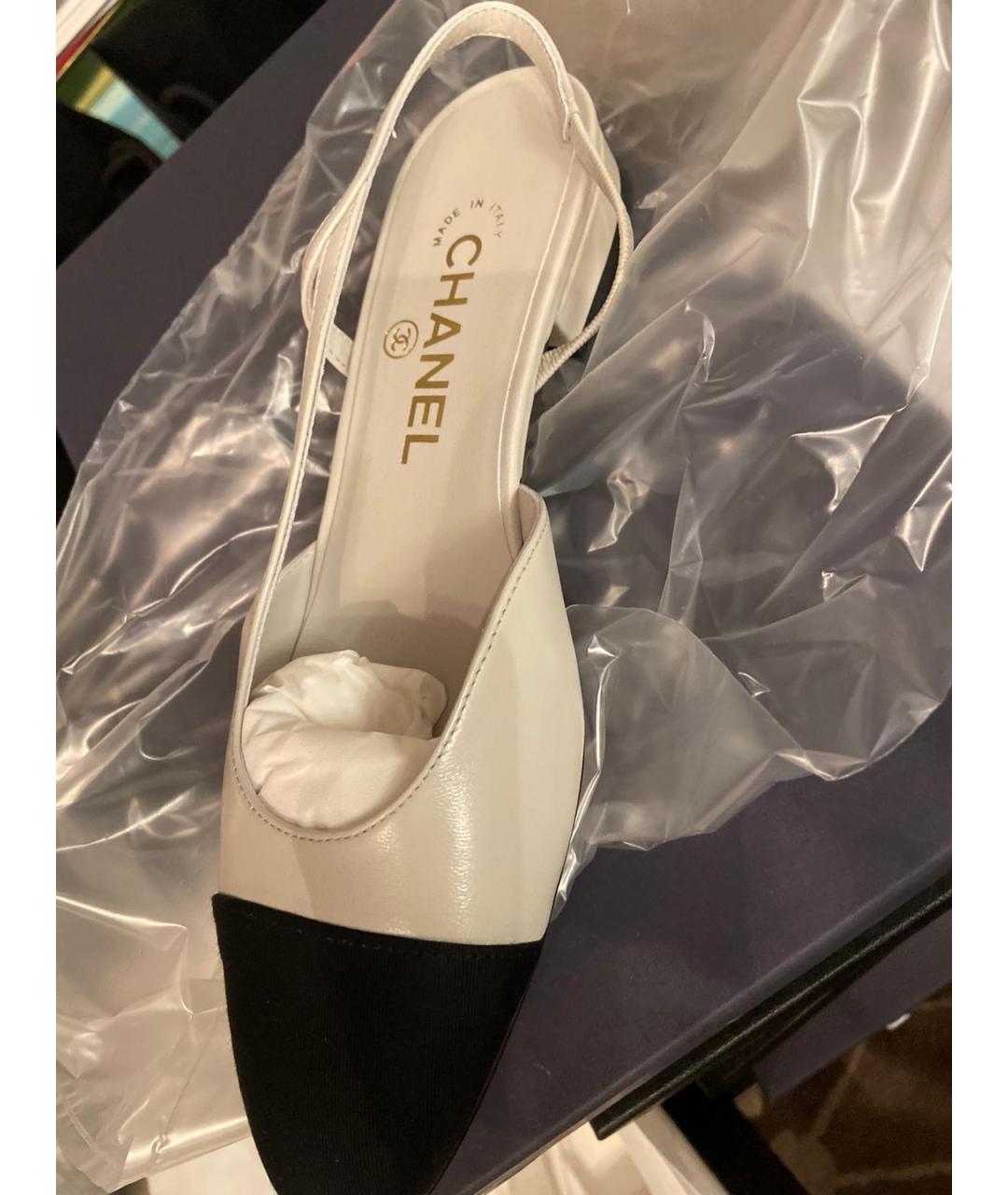 CHANEL Белые кожаные балетки, фото 5