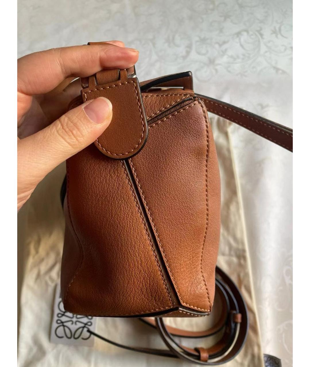 LOEWE Коричневая кожаная сумка через плечо, фото 5
