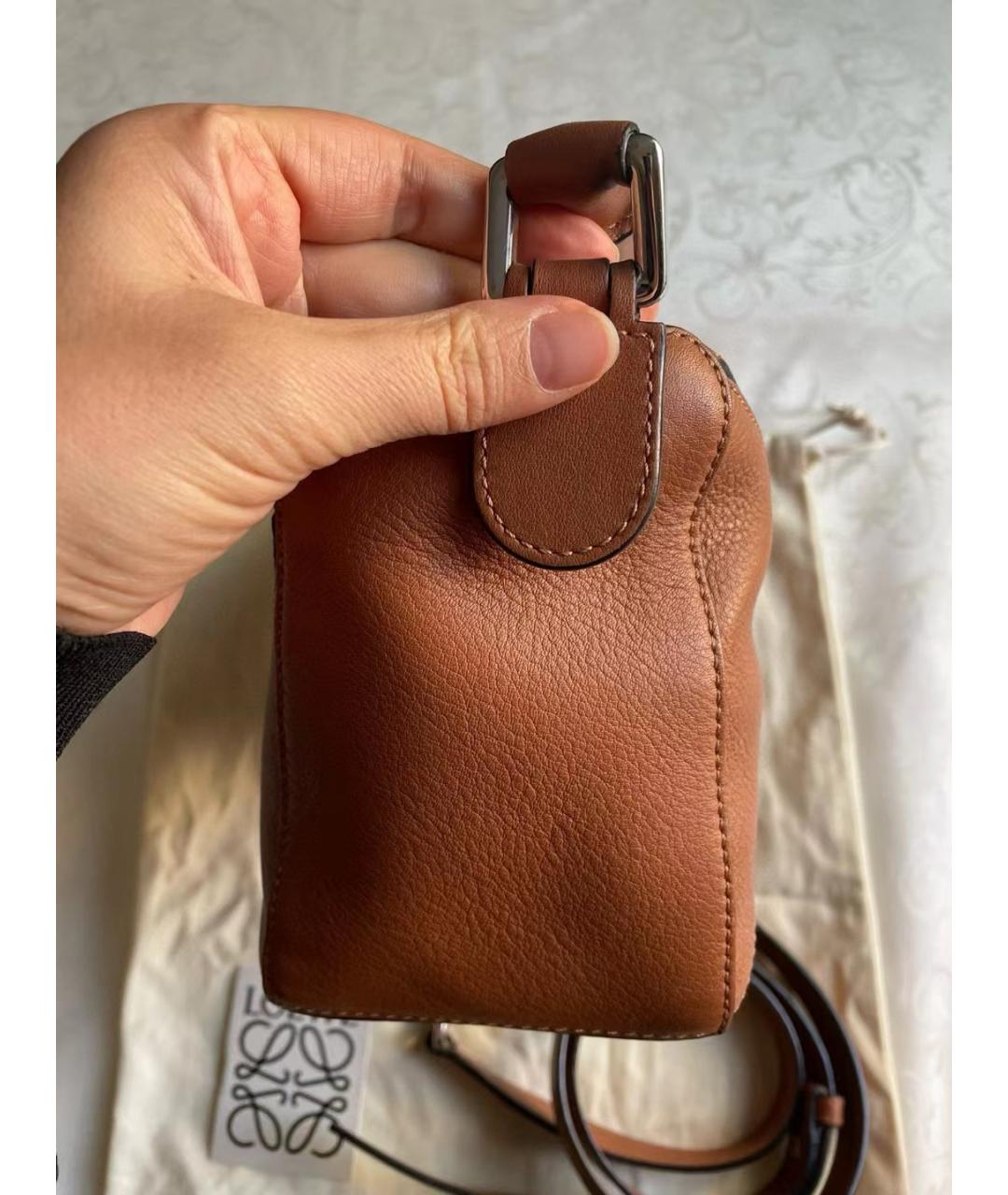 LOEWE Коричневая кожаная сумка через плечо, фото 4
