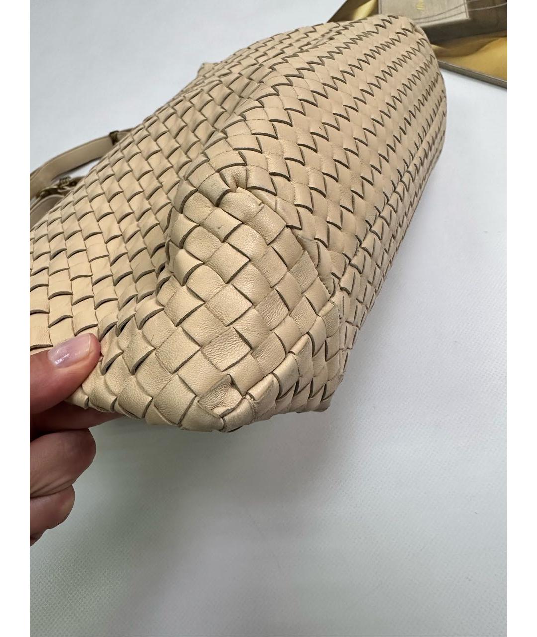 BOTTEGA VENETA Бежевая кожаная сумка тоут, фото 5