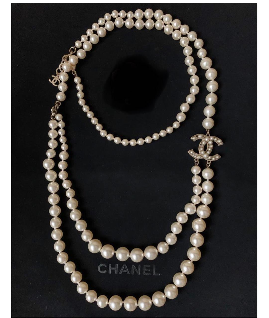 CHANEL PRE-OWNED Бежевое жемчужное колье, фото 4