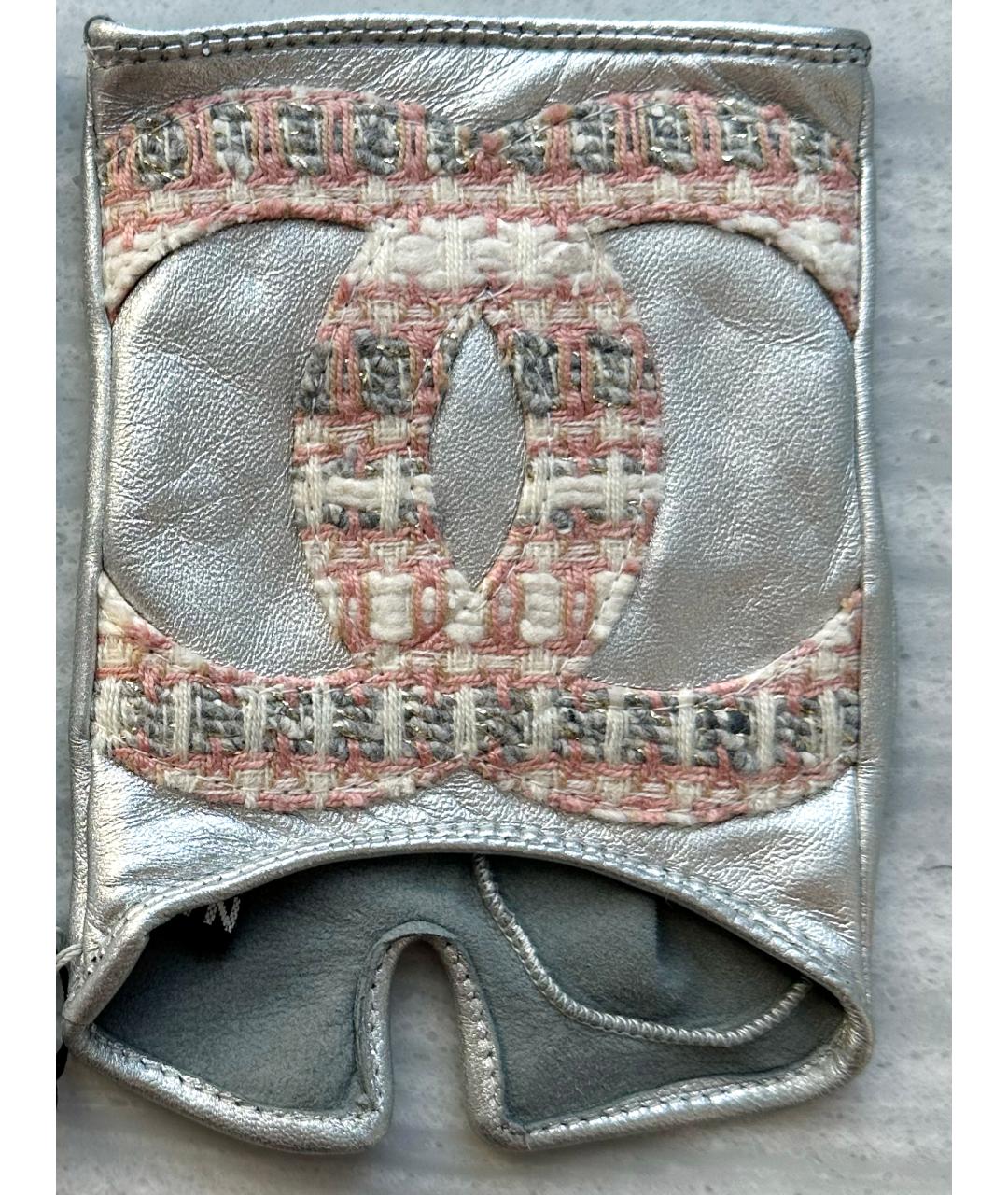 CHANEL PRE-OWNED Серебряные кожаные митенки, фото 6