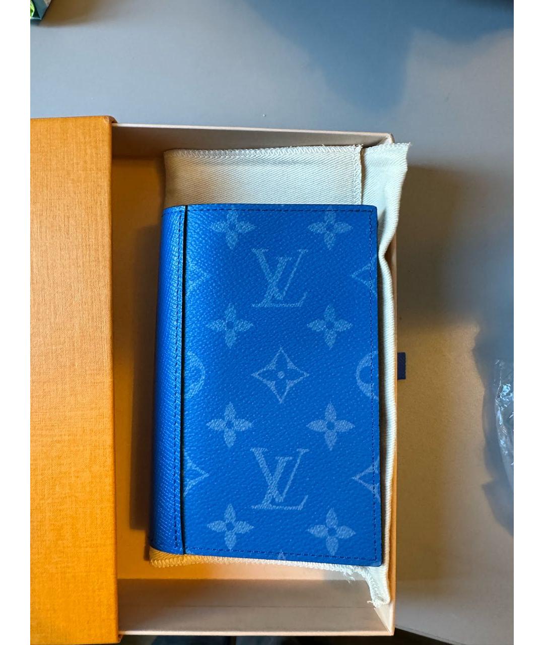 LOUIS VUITTON PRE-OWNED Синий кожаный кардхолдер, фото 3