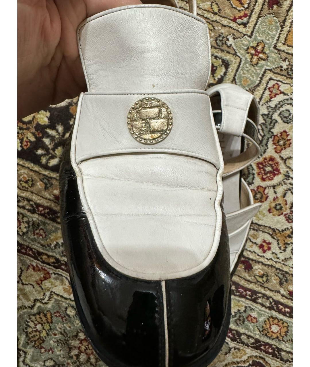 CHANEL PRE-OWNED Белые кожаные туфли, фото 7