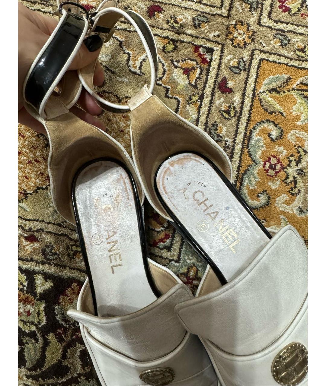 CHANEL PRE-OWNED Белые кожаные туфли, фото 6