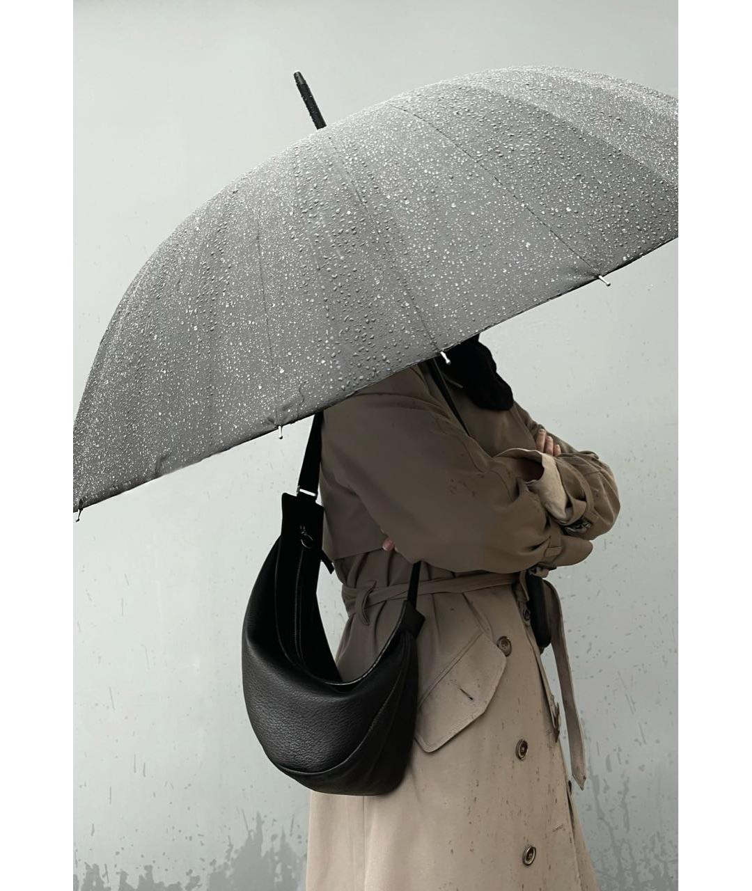 THE ROW Черная кожаная сумка через плечо, фото 6