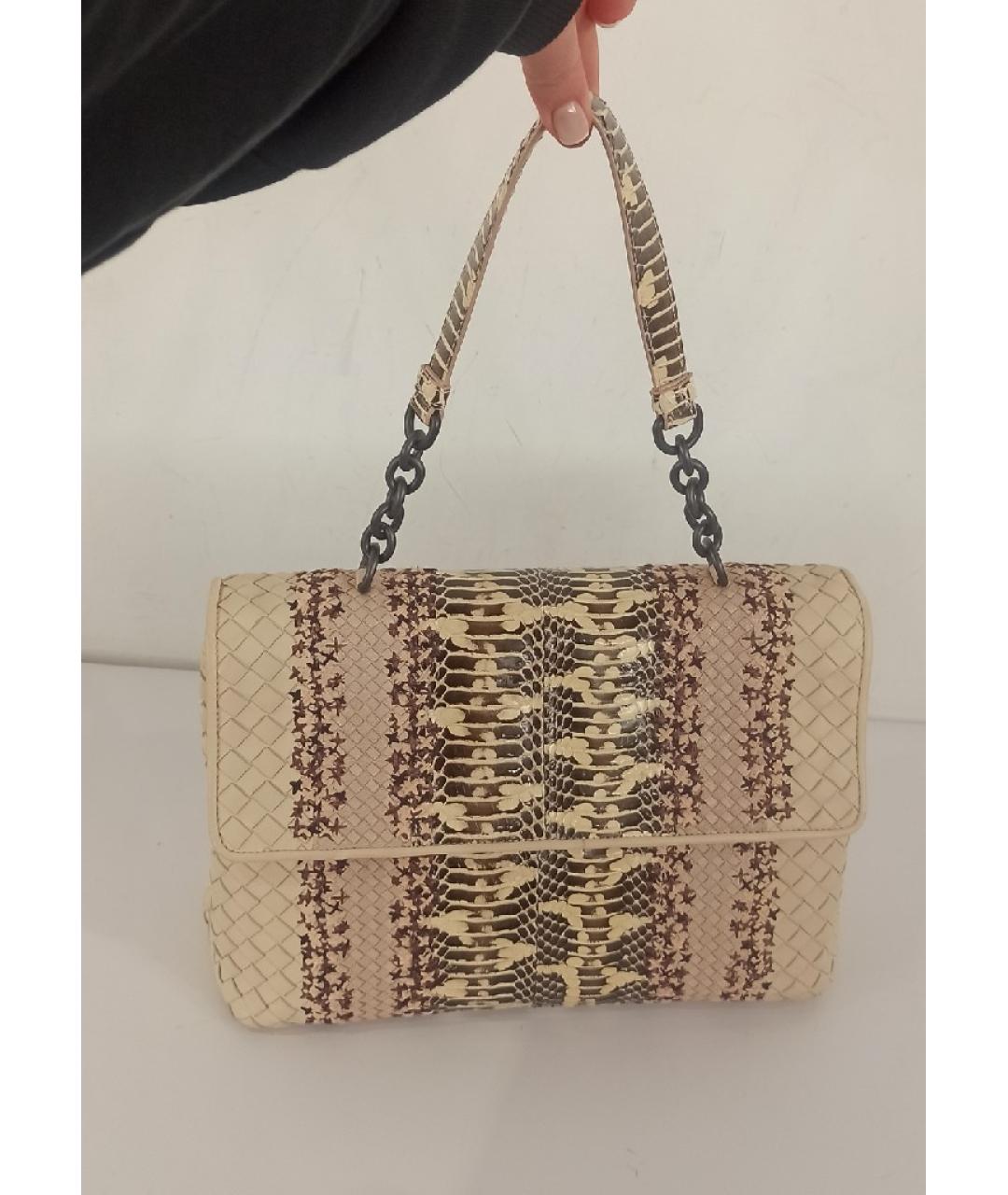 BOTTEGA VENETA Сумка с короткими ручками из экзотической кожи, фото 5