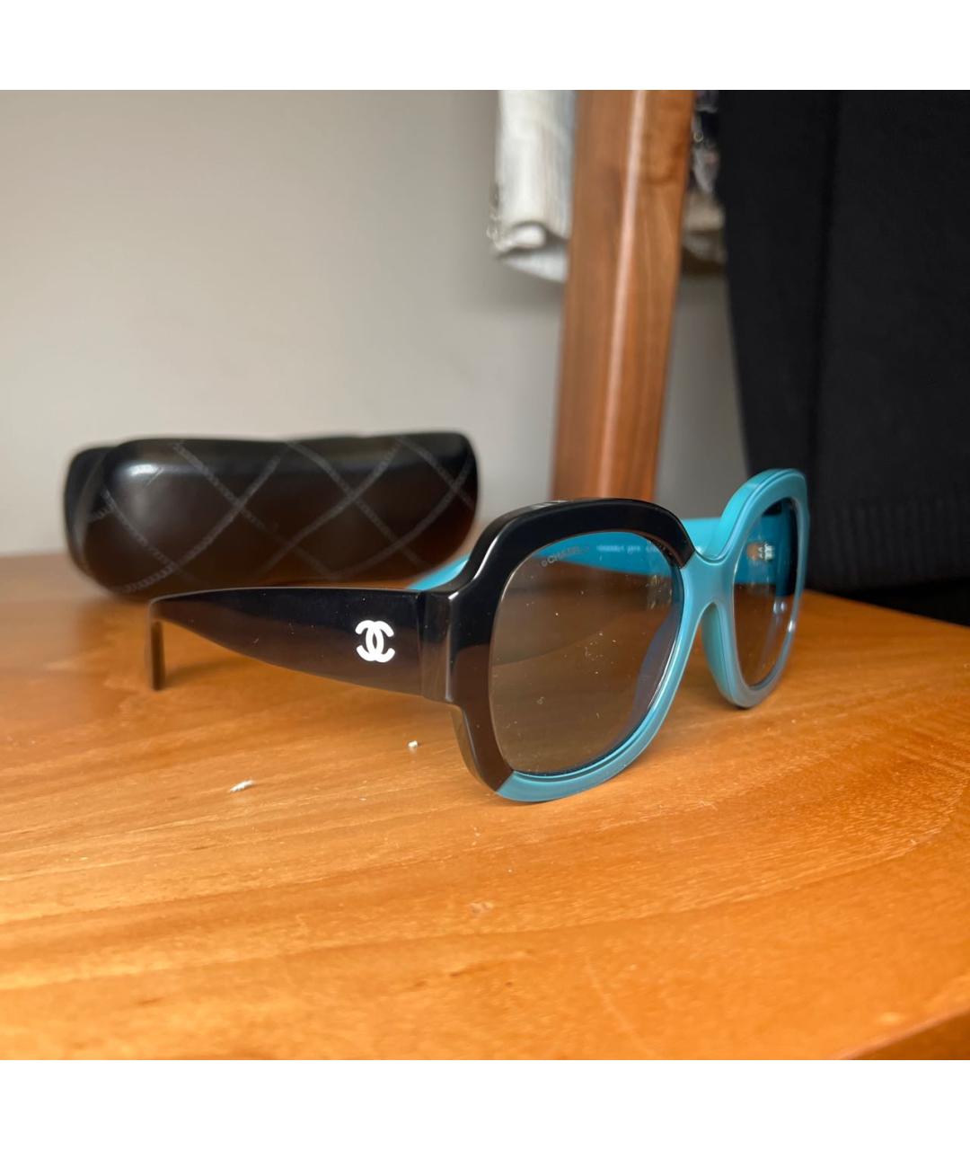 CHANEL PRE-OWNED Бирюзовые пластиковые солнцезащитные очки, фото 2