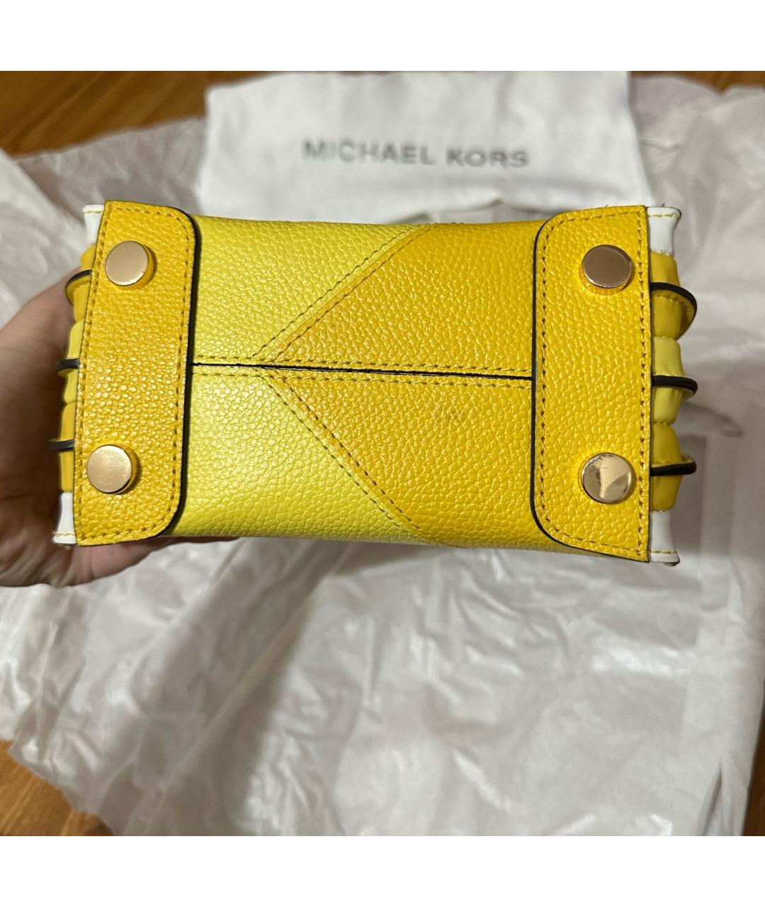 MICHAEL KORS Желтая кожаная сумка через плечо, фото 5