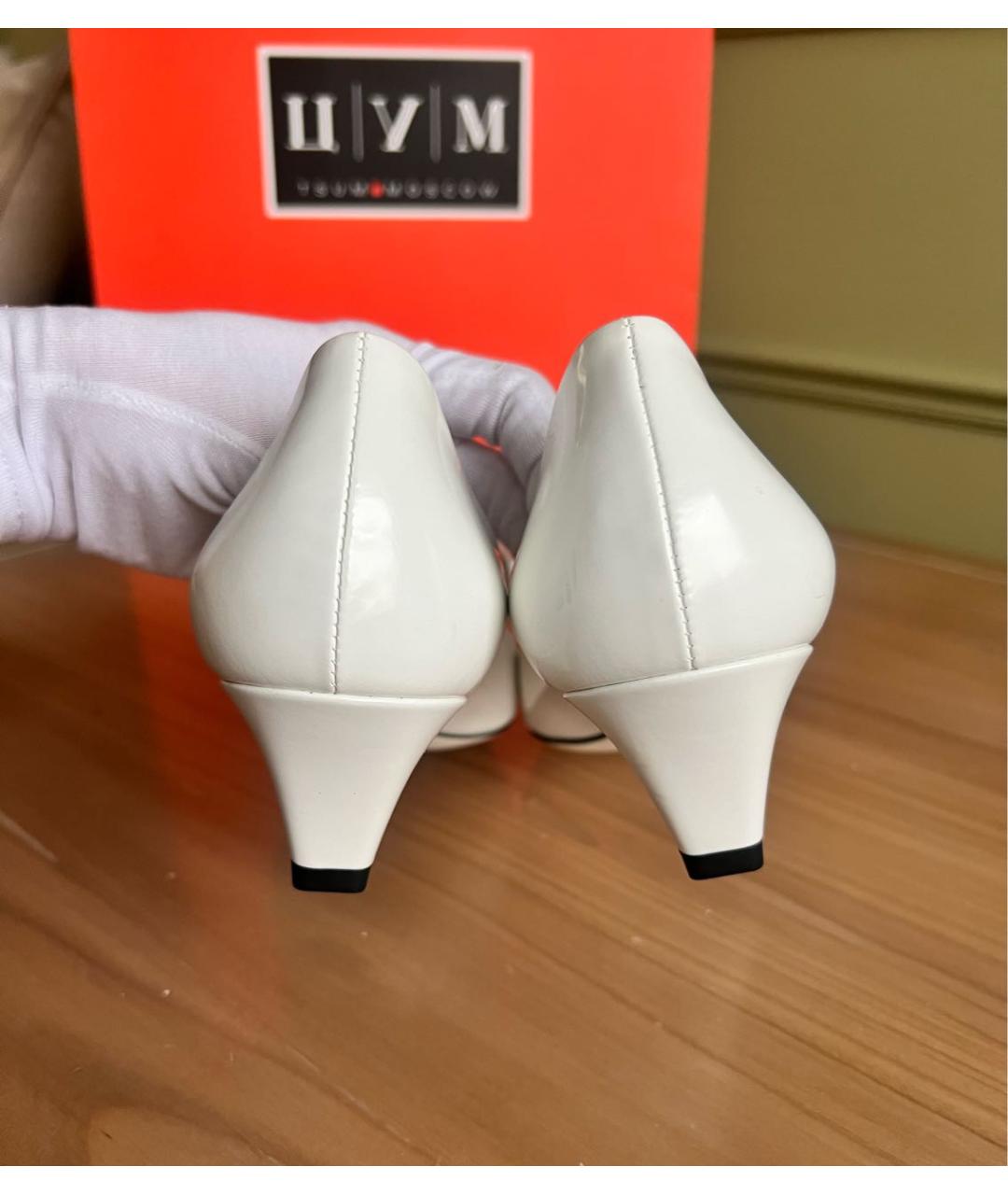 PRADA Белые кожаные лодочки на низком каблуке, фото 5