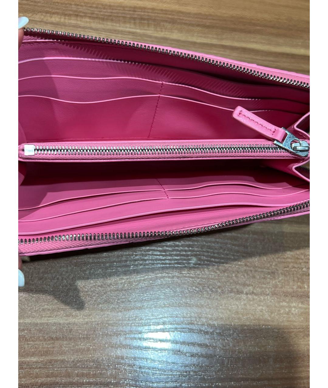 BOTTEGA VENETA Розовый кожаный кошелек, фото 7