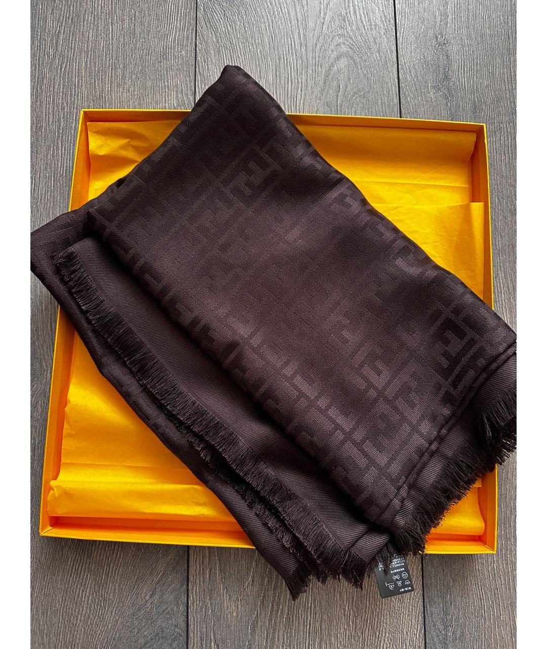 FENDI Коричневый шелковый платок, фото 2