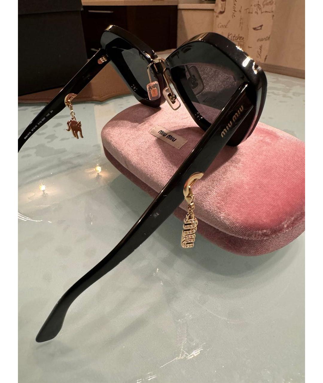 MIU MIU Черные пластиковые солнцезащитные очки, фото 4