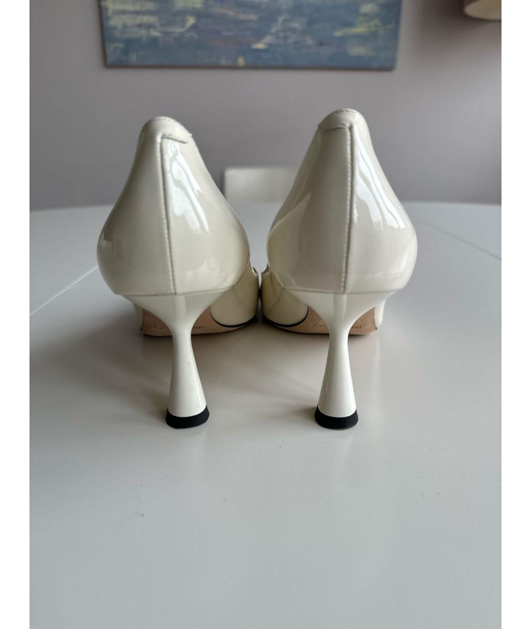 JIMMY CHOO Белые туфли из лакированной кожи, фото 4