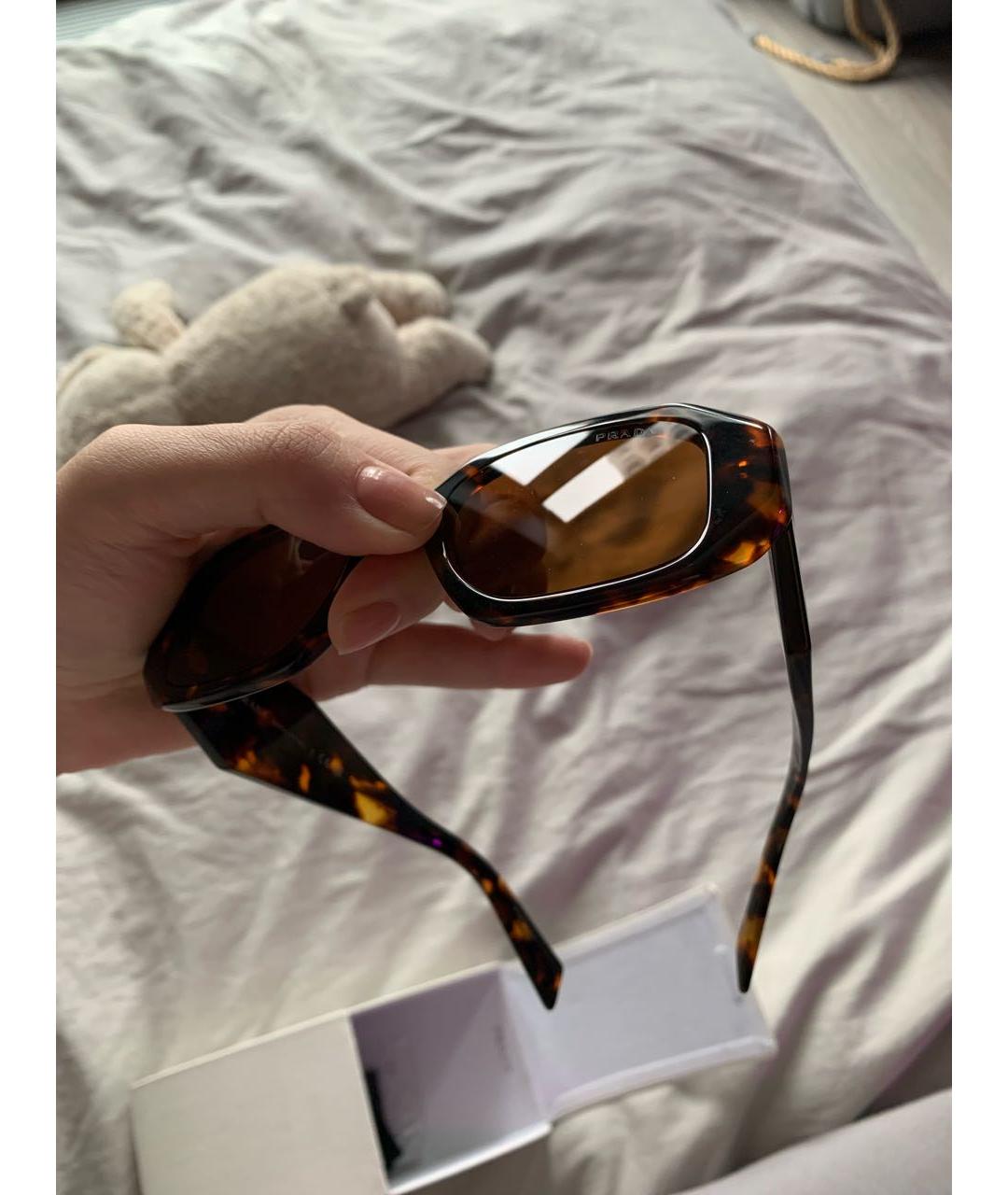 PRADA Коричневые пластиковые солнцезащитные очки, фото 3