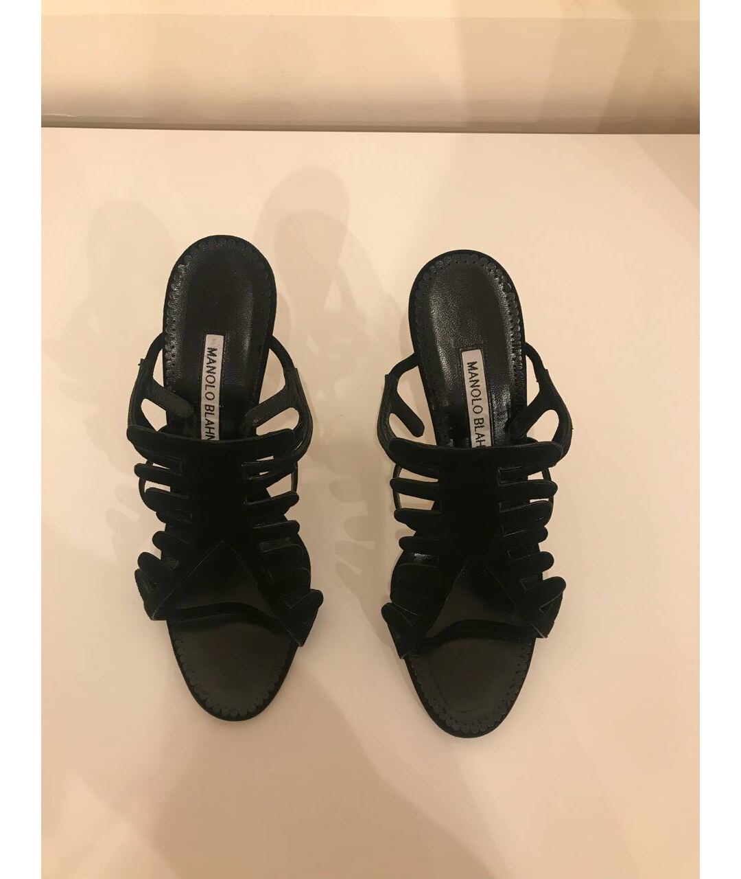 MANOLO BLAHNIK Черные замшевые туфли, фото 2