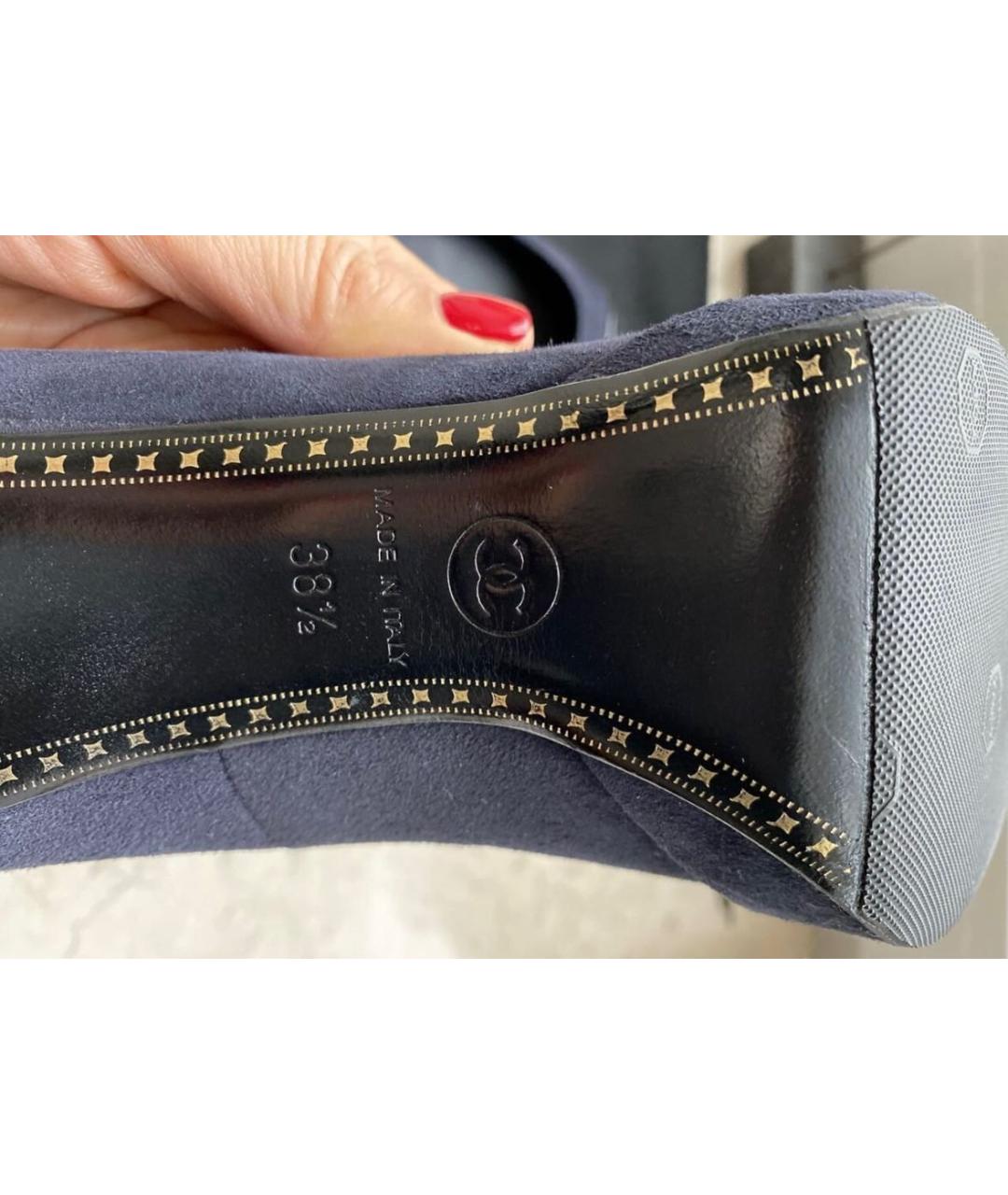 CHANEL PRE-OWNED Синие замшевые туфли, фото 5