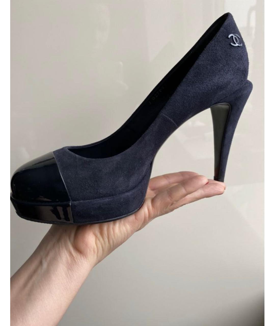 CHANEL PRE-OWNED Синие замшевые туфли, фото 6