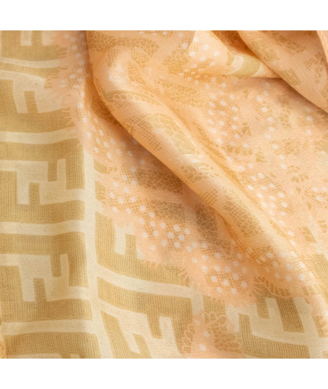 FENDI Бежевый шелковый платок, фото 4