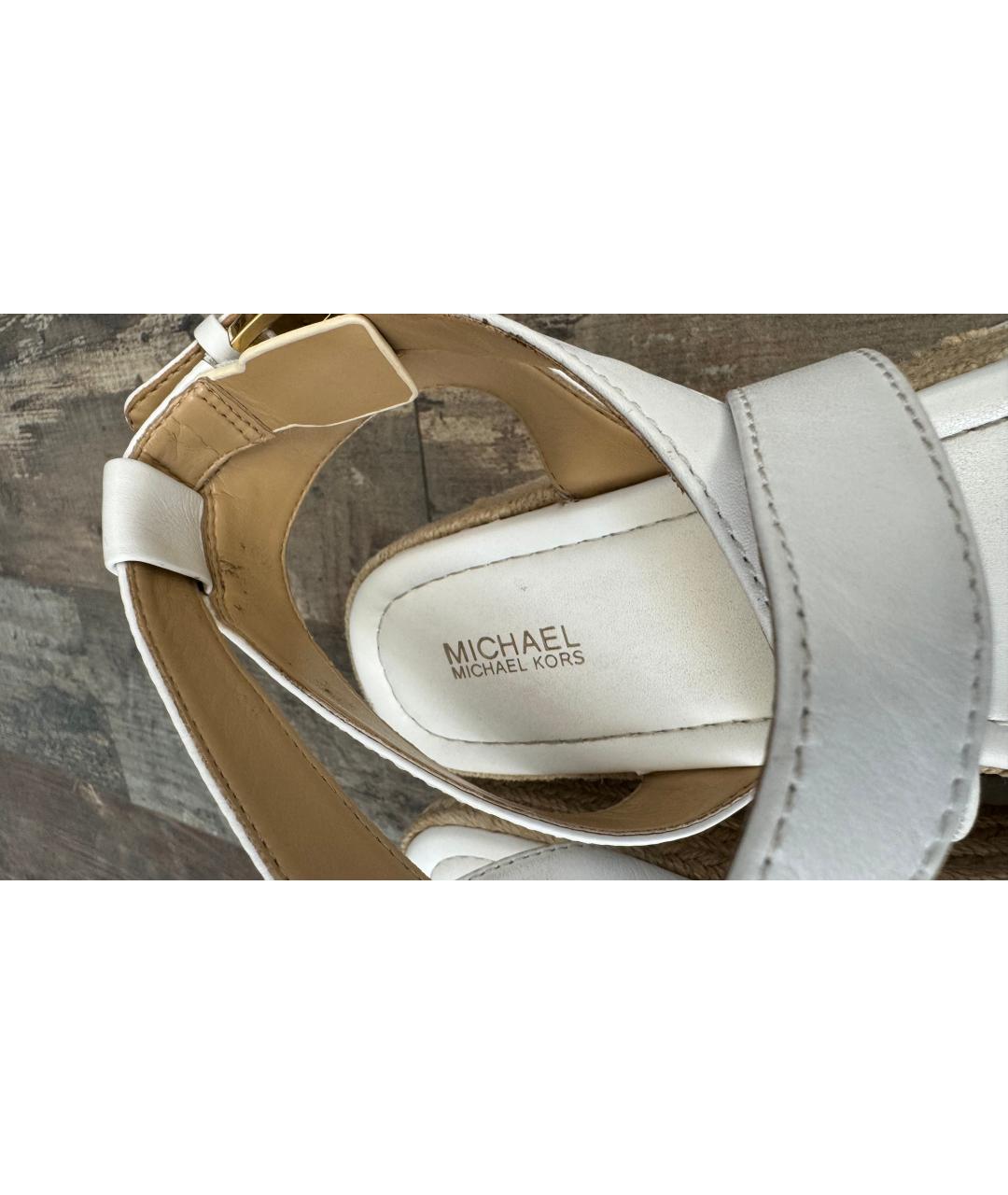 MICHAEL KORS COLLECTION Белые кожаные босоножки, фото 8