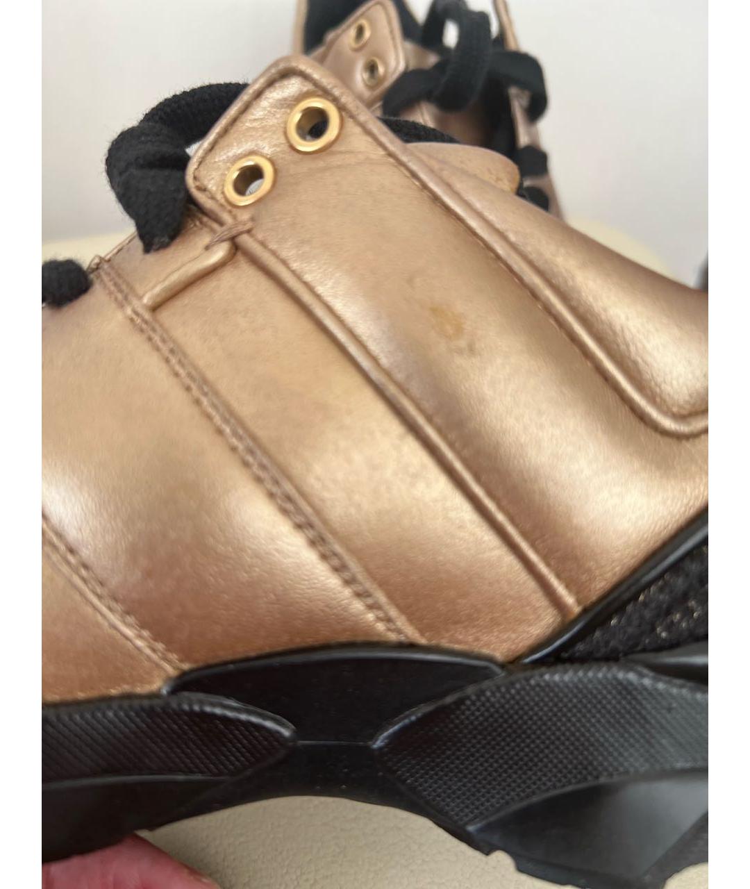 CHANEL PRE-OWNED Золотые кожаные кроссовки, фото 6