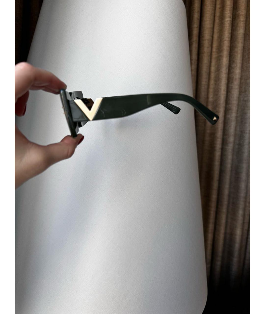 VALENTINO Хаки пластиковые солнцезащитные очки, фото 5
