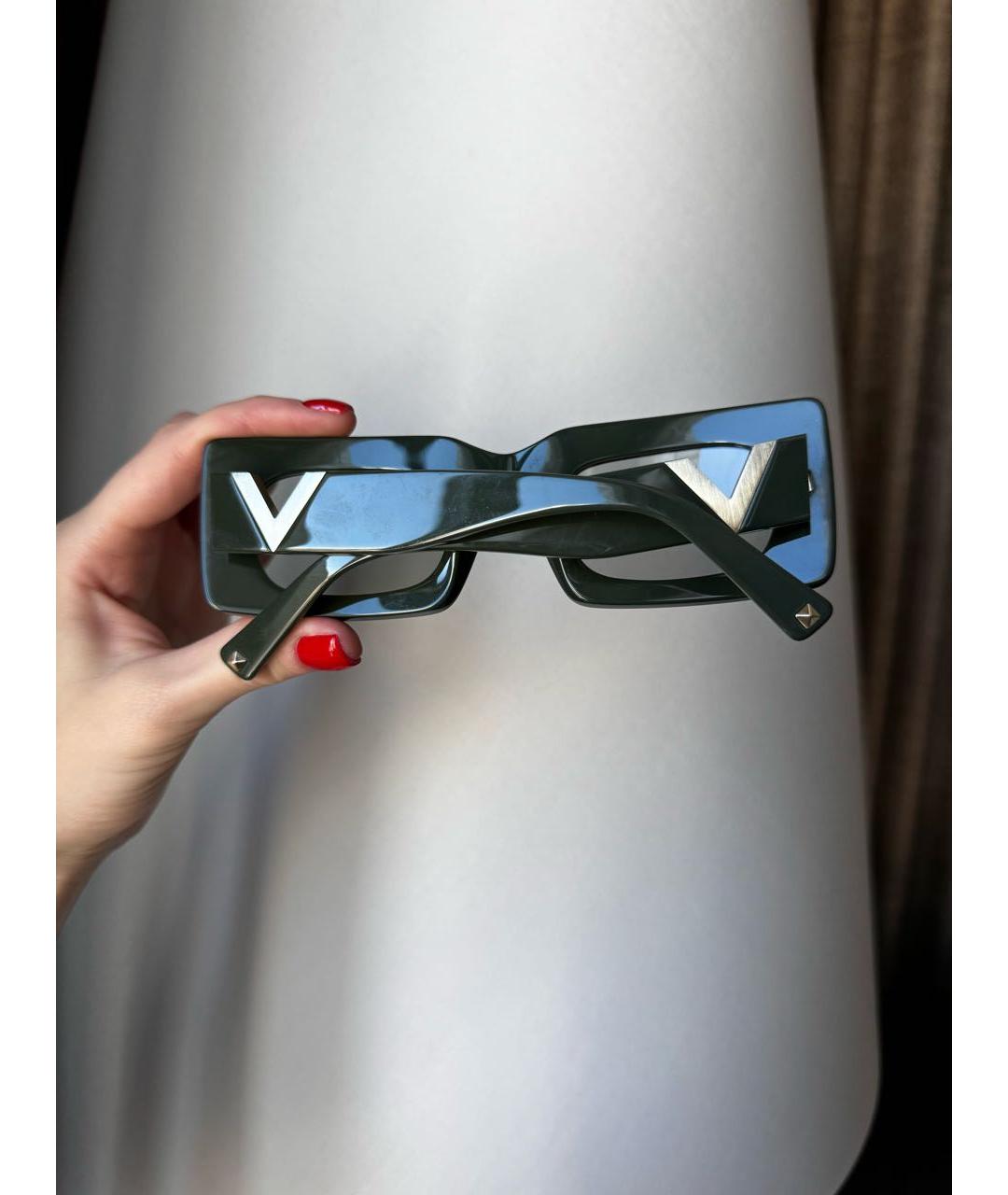 VALENTINO Хаки пластиковые солнцезащитные очки, фото 4
