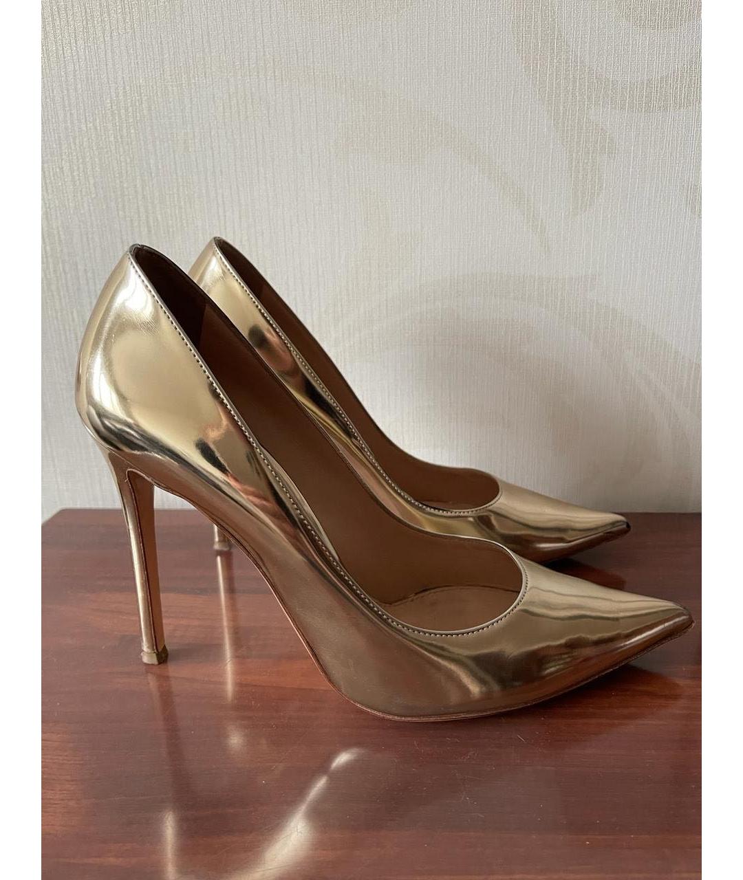 VETIVER Золотые туфли из лакированной кожи, фото 5