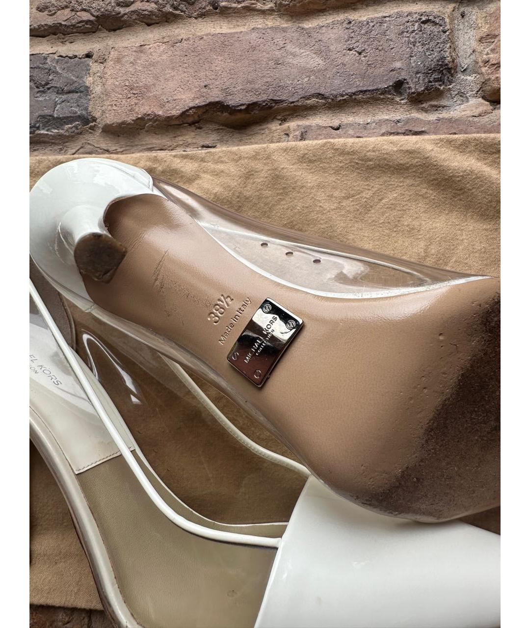 MICHAEL KORS COLLECTION Белые туфли из лакированной кожи, фото 4