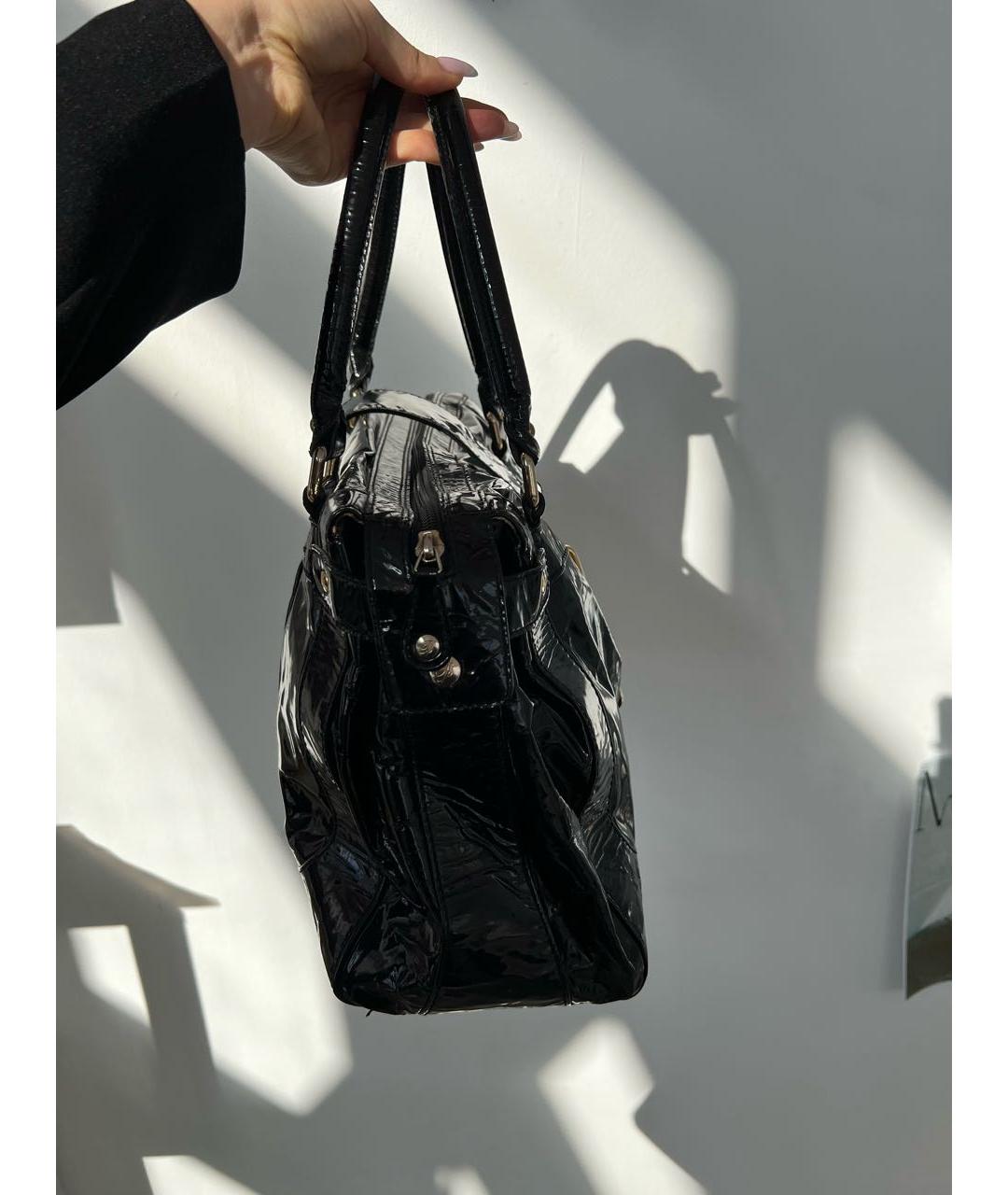 BLUMARINE Черная сумка с короткими ручками из лакированной кожи, фото 3
