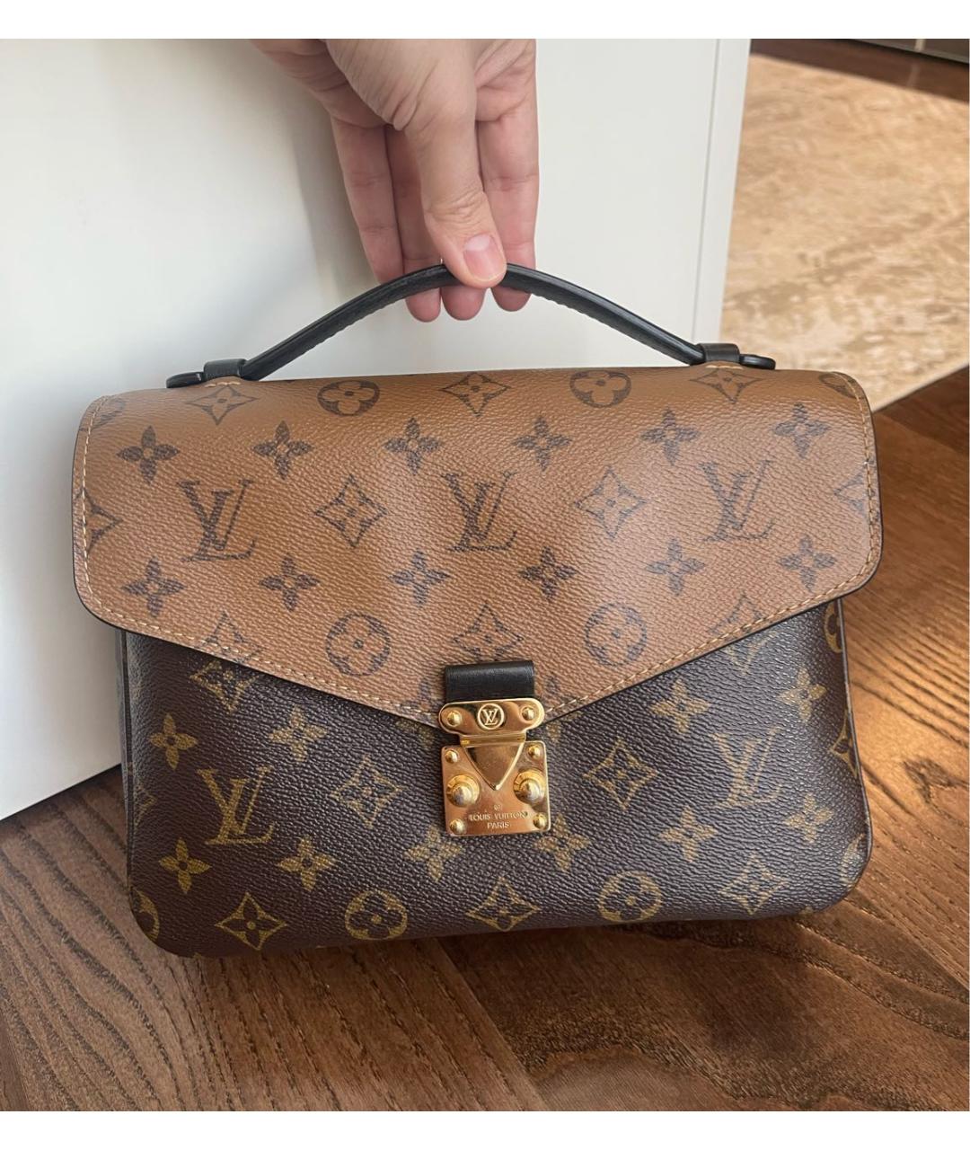 LOUIS VUITTON Коричневая сумка с короткими ручками, фото 2