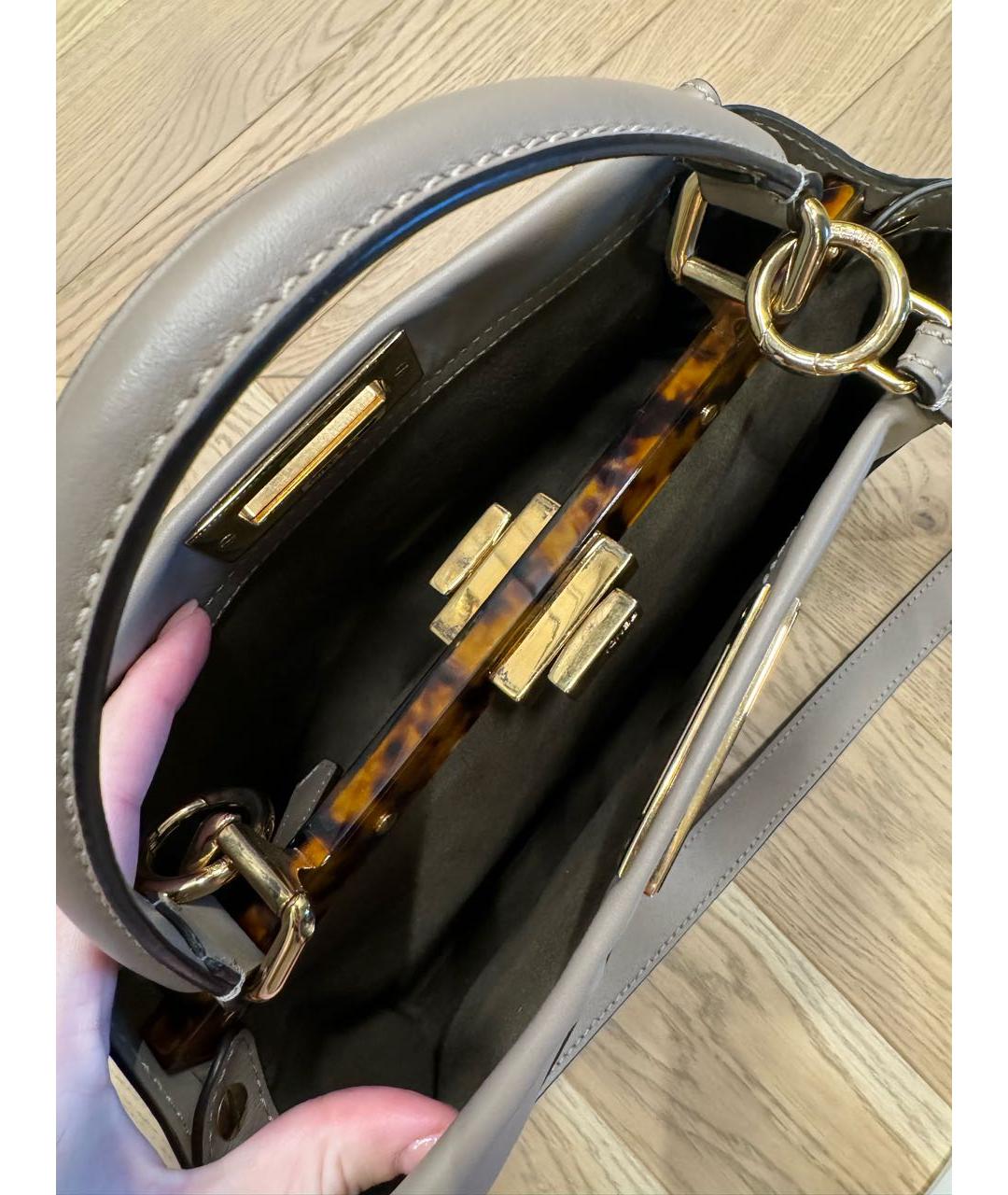 FENDI Бежевая кожаная сумка с короткими ручками, фото 4