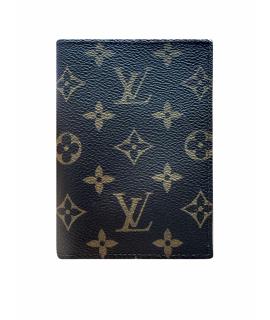 LOUIS VUITTON Обложка/футляр