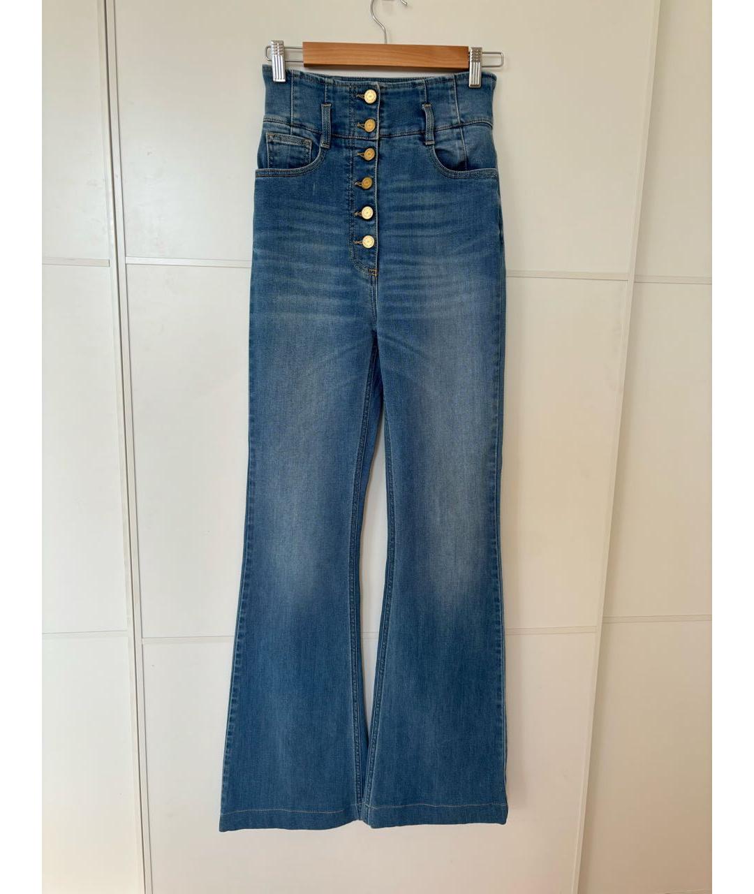 ELISABETTA FRANCHI Голубые хлопко-эластановые джинсы клеш, фото 8