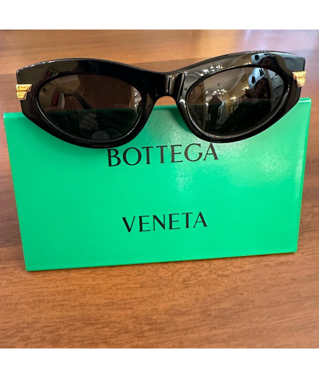 BOTTEGA VENETA Черные пластиковые солнцезащитные очки, фото 4