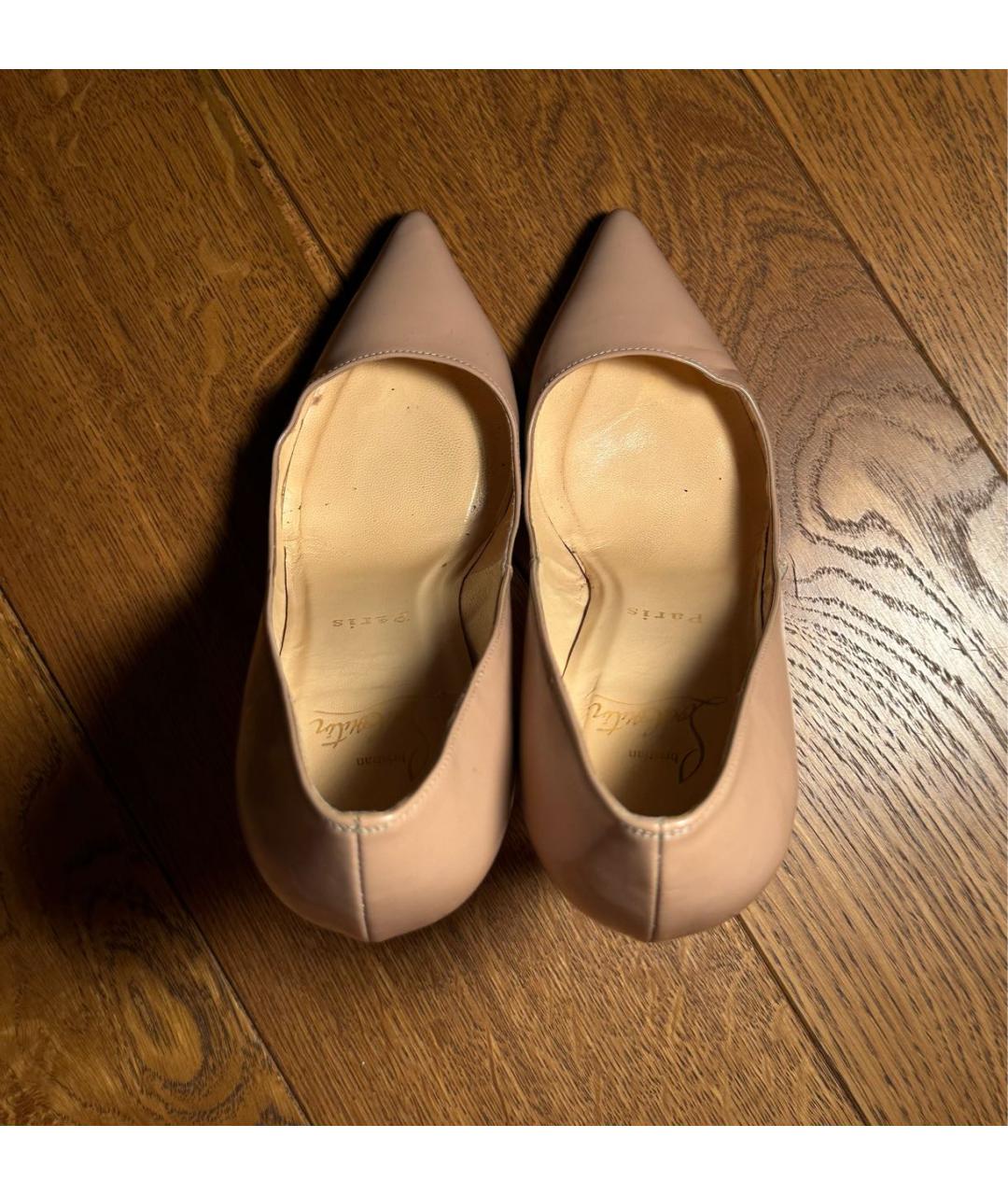 CHRISTIAN LOUBOUTIN Бежевые туфли из лакированной кожи, фото 3