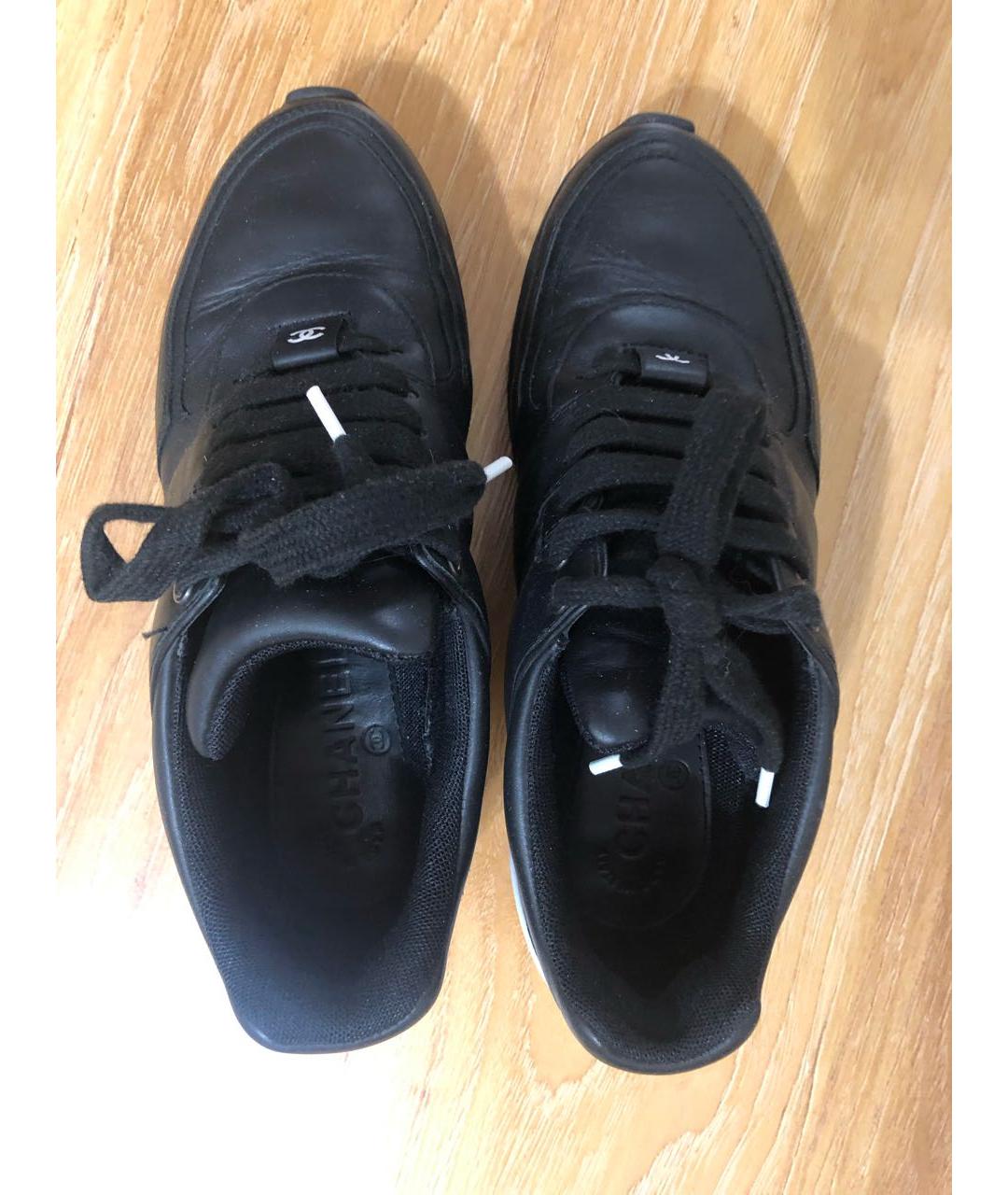 CHANEL Черные кожаные кроссовки, фото 2