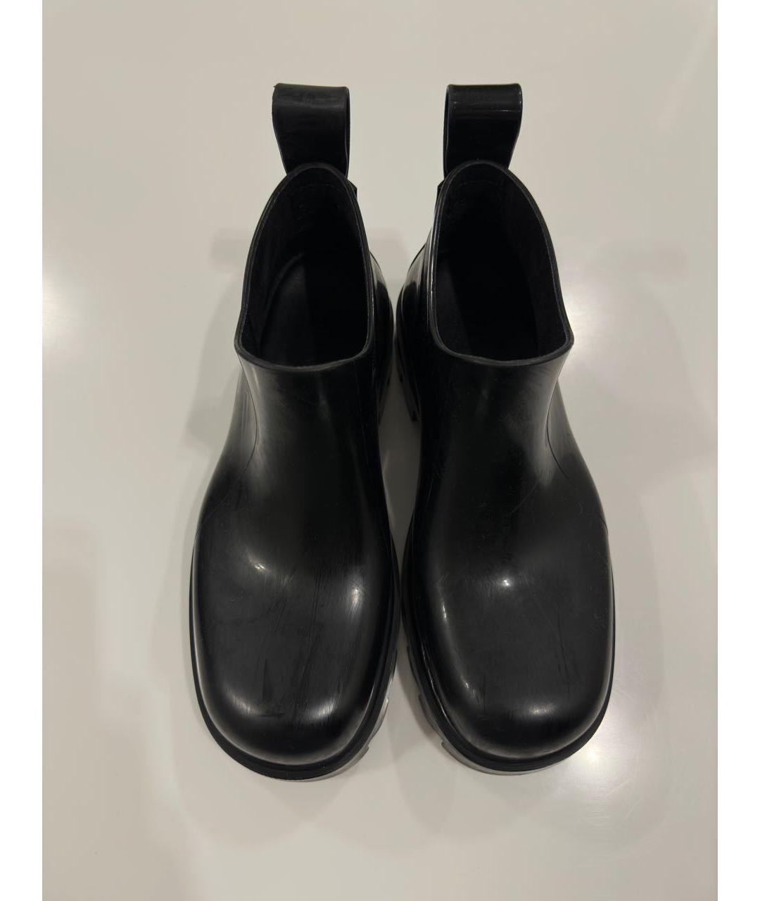 BOTTEGA VENETA Черные резиновые низкие ботинки, фото 4