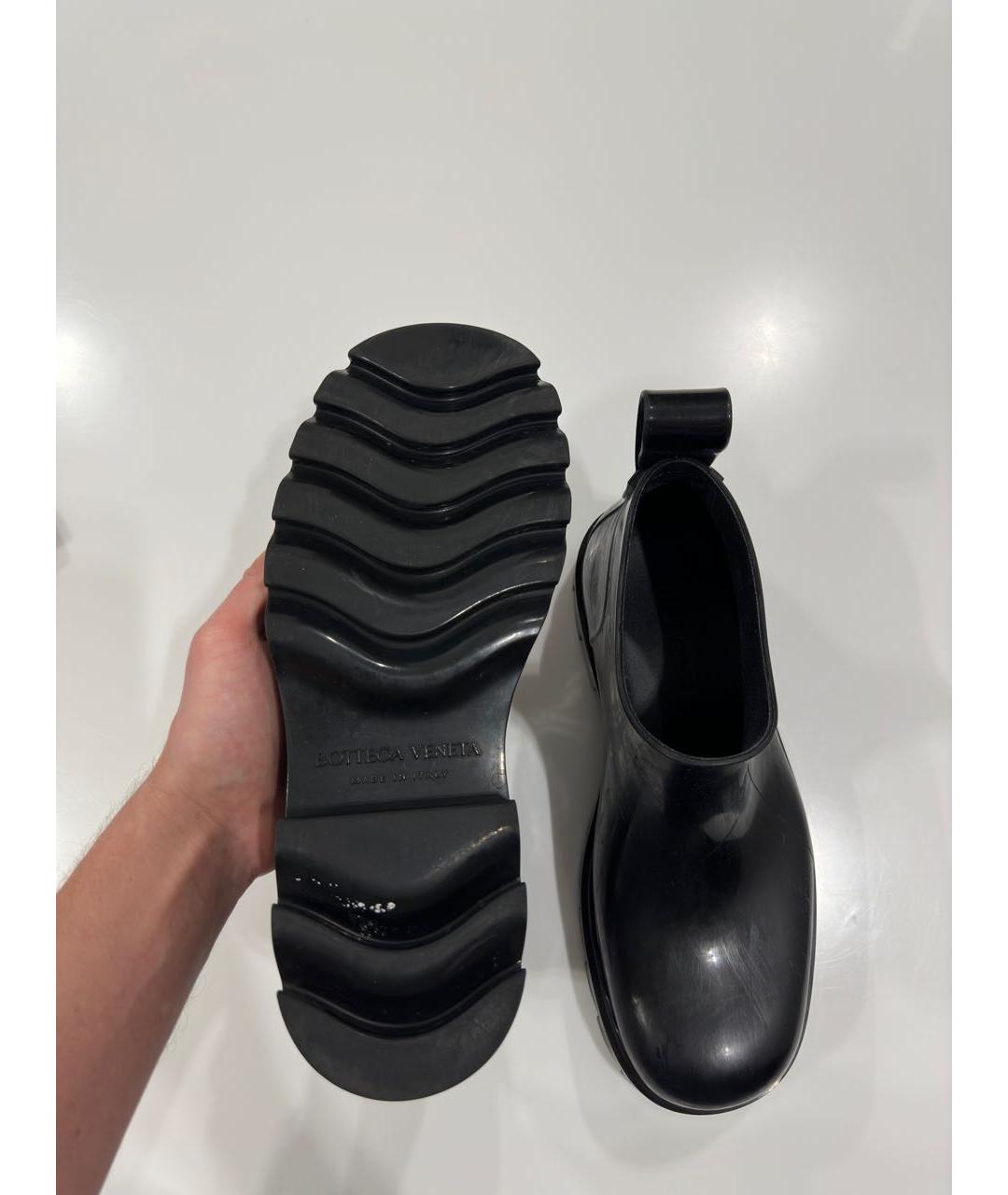 BOTTEGA VENETA Черные резиновые низкие ботинки, фото 6