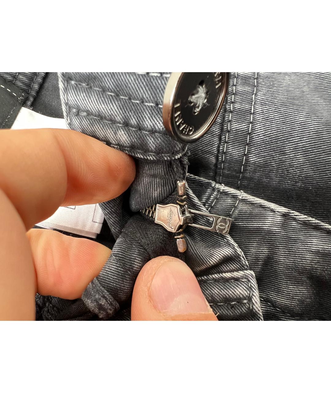 CHANEL PRE-OWNED Серые хлопко-эластановые джинсы слим, фото 7