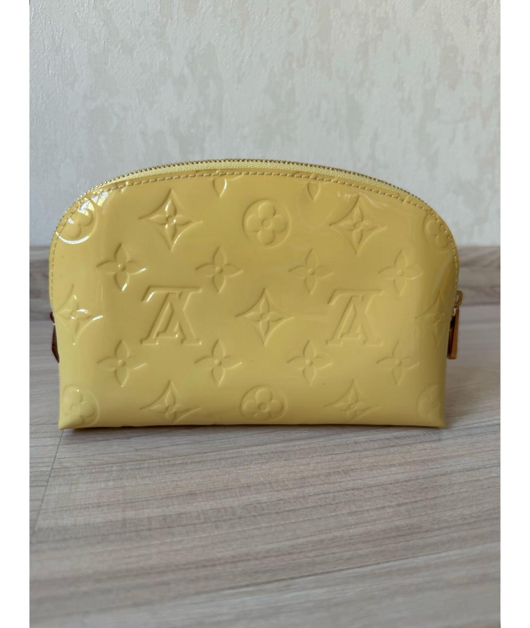 LOUIS VUITTON PRE-OWNED Косметичка из лакированной кожи, фото 2