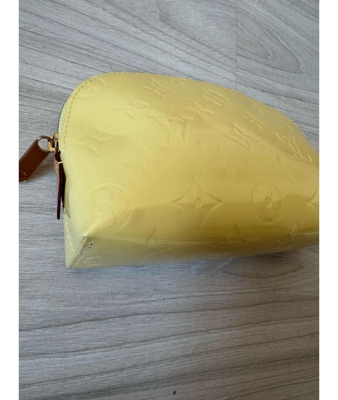 LOUIS VUITTON PRE-OWNED Косметичка из лакированной кожи, фото 6