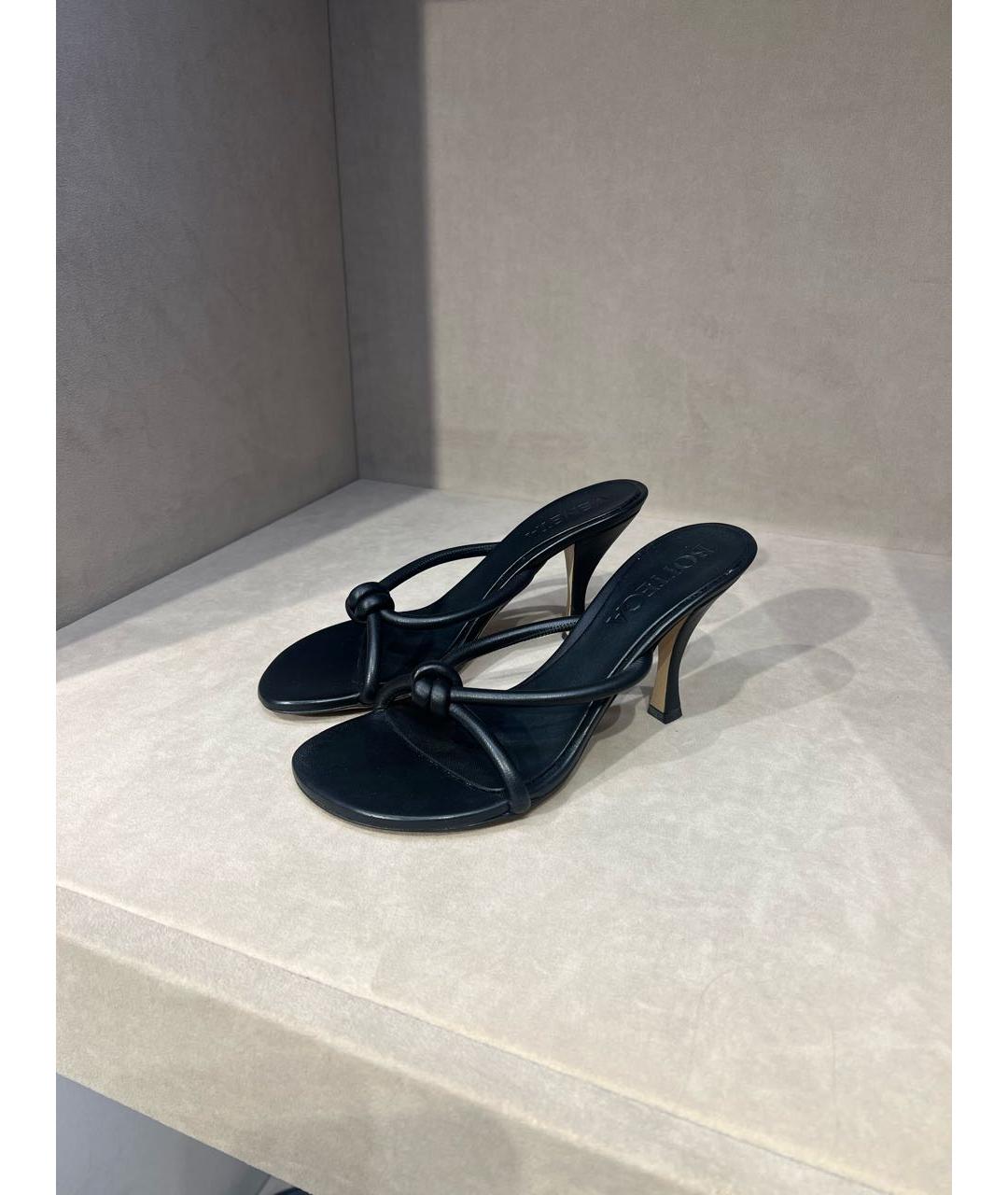 BOTTEGA VENETA Черные кожаные мюли, фото 5