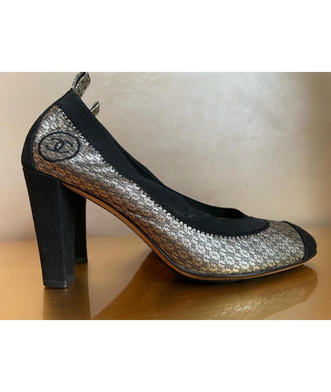CHANEL PRE-OWNED Бежевые текстильные туфли, фото 9