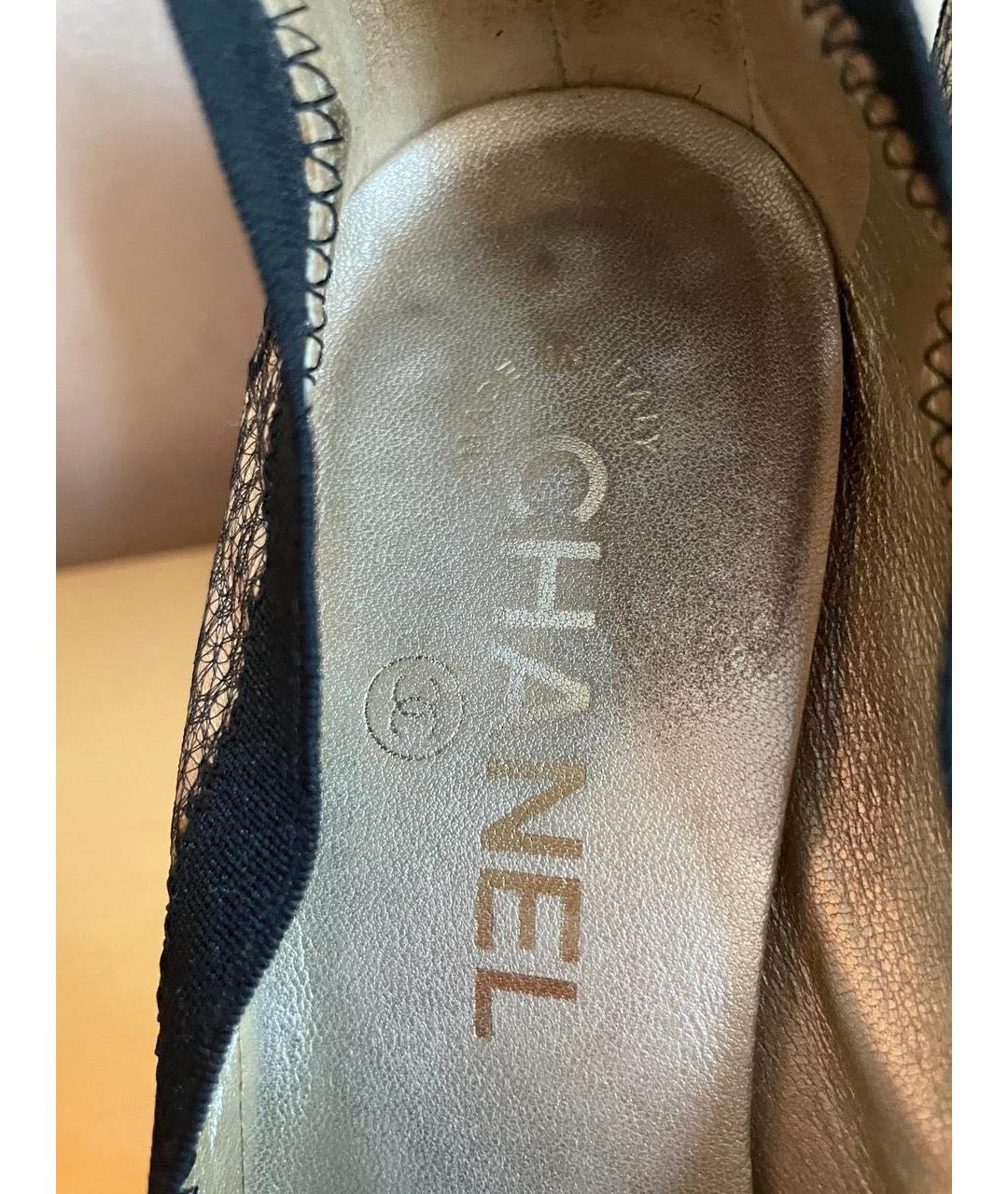 CHANEL PRE-OWNED Бежевые текстильные туфли, фото 7